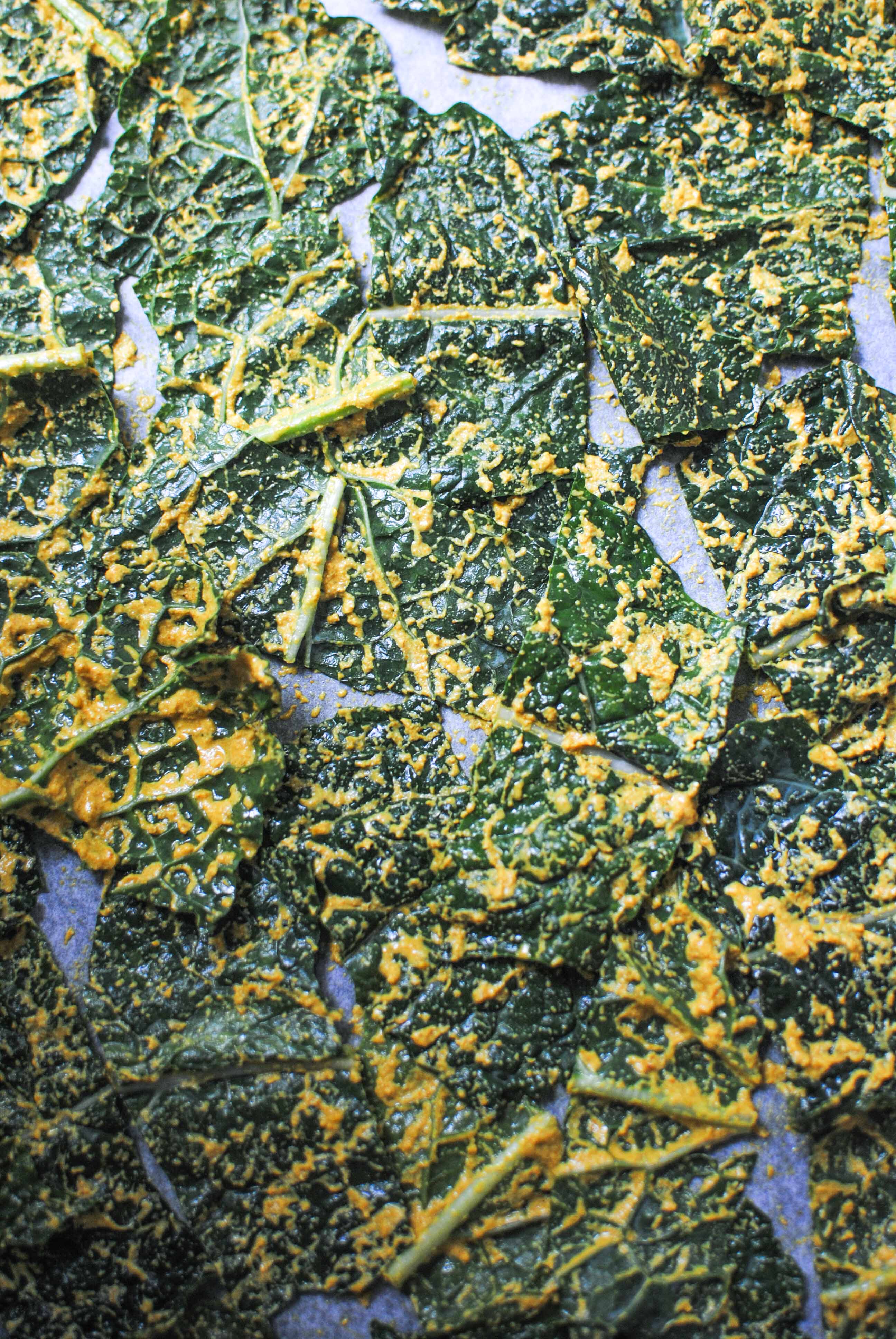 curry kale chips | please consider | joana limao
