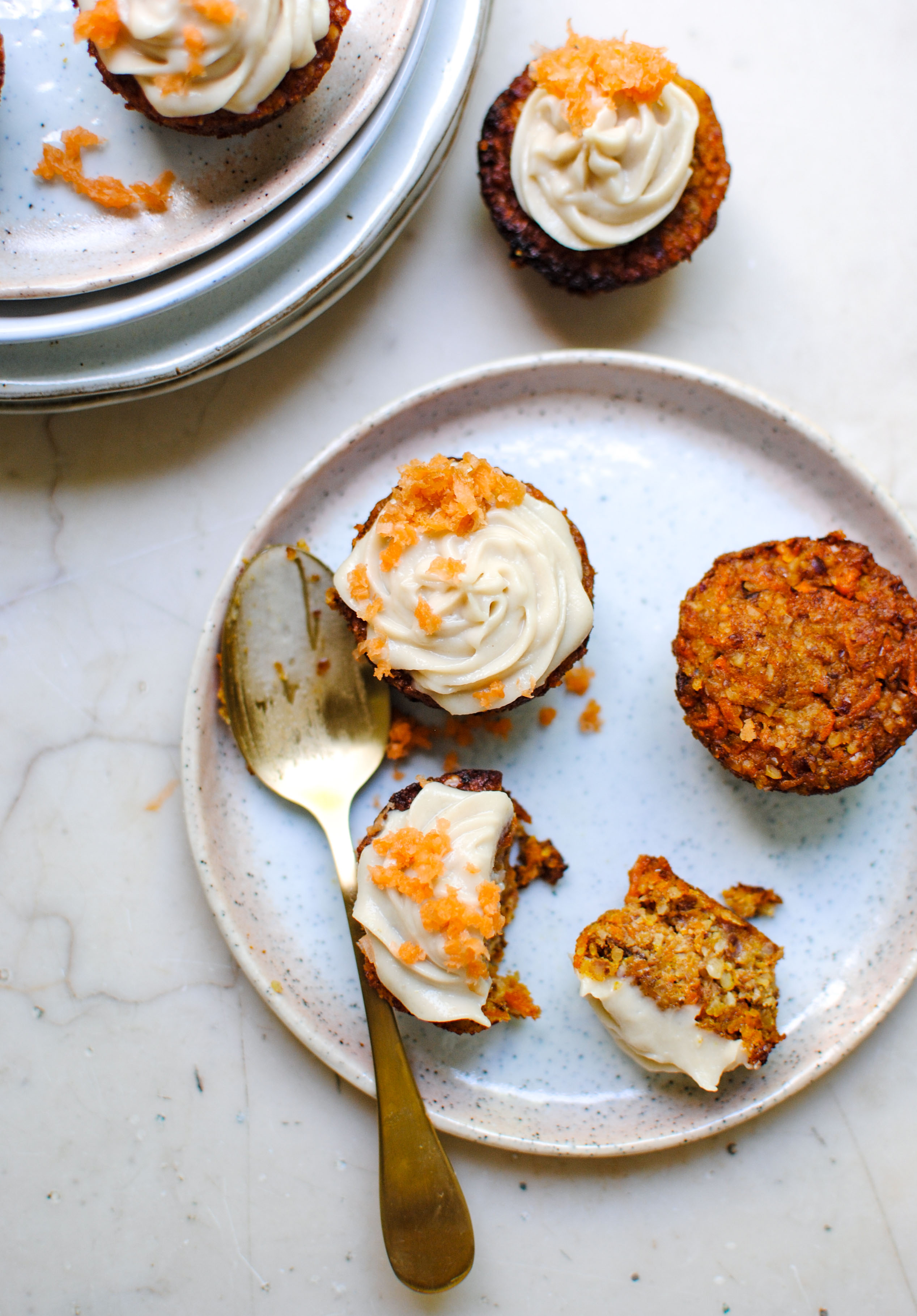 vegan carrot muffins with lemon frosting | please consider | joana limao
